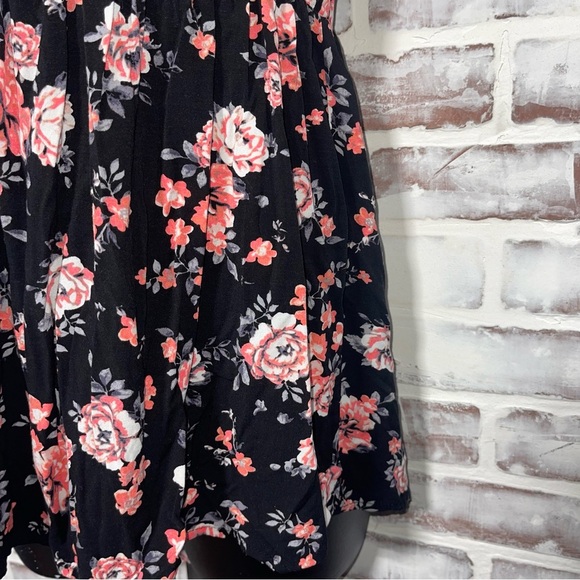 Torrid Black and Pink Ruffled Camisole top 1X - Picture 3 of 8